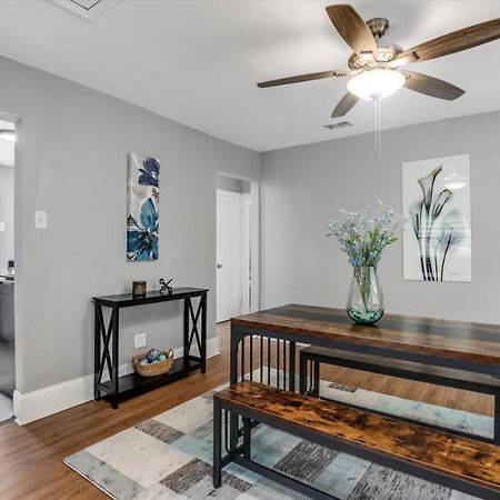 Modern & Cozy East Side Gem ~ Queen Beds ~ Parking Detroit Exteriör bild
