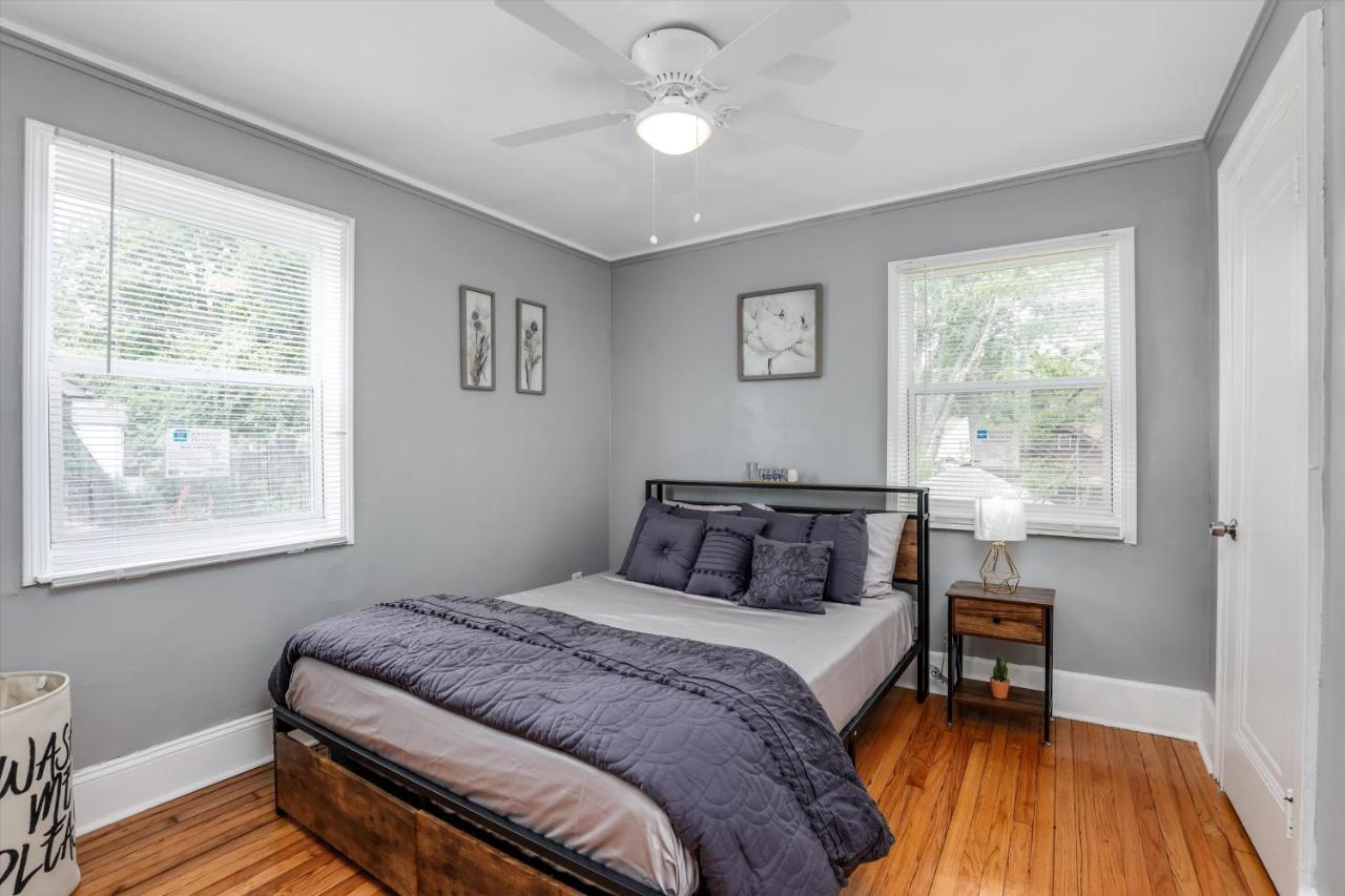 Modern & Cozy East Side Gem ~ Queen Beds ~ Parking Detroit Exteriör bild